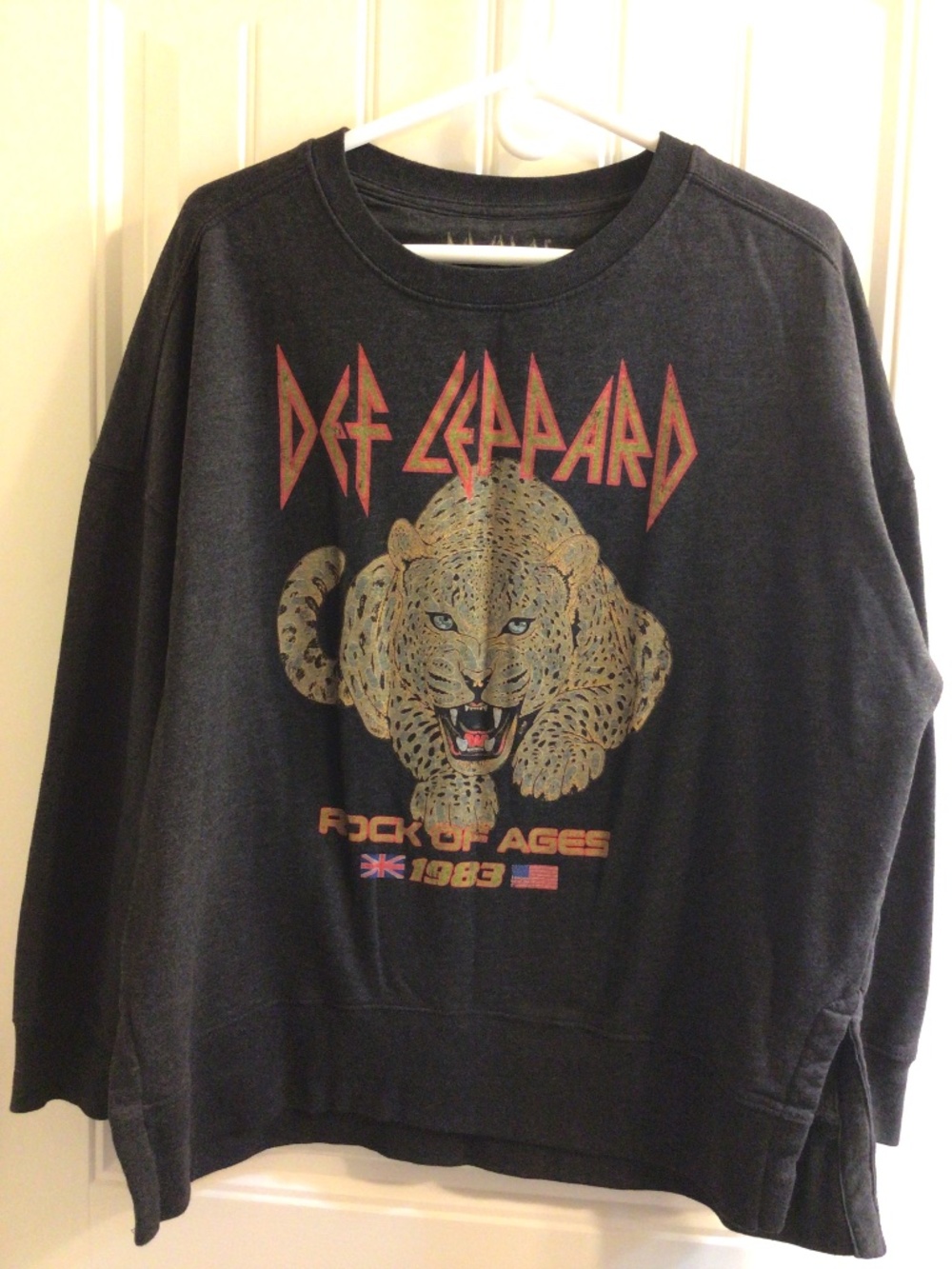 Def Leppard "Rock of Ages" Sweatshirt Long Sleeve Women's Size L Gray
